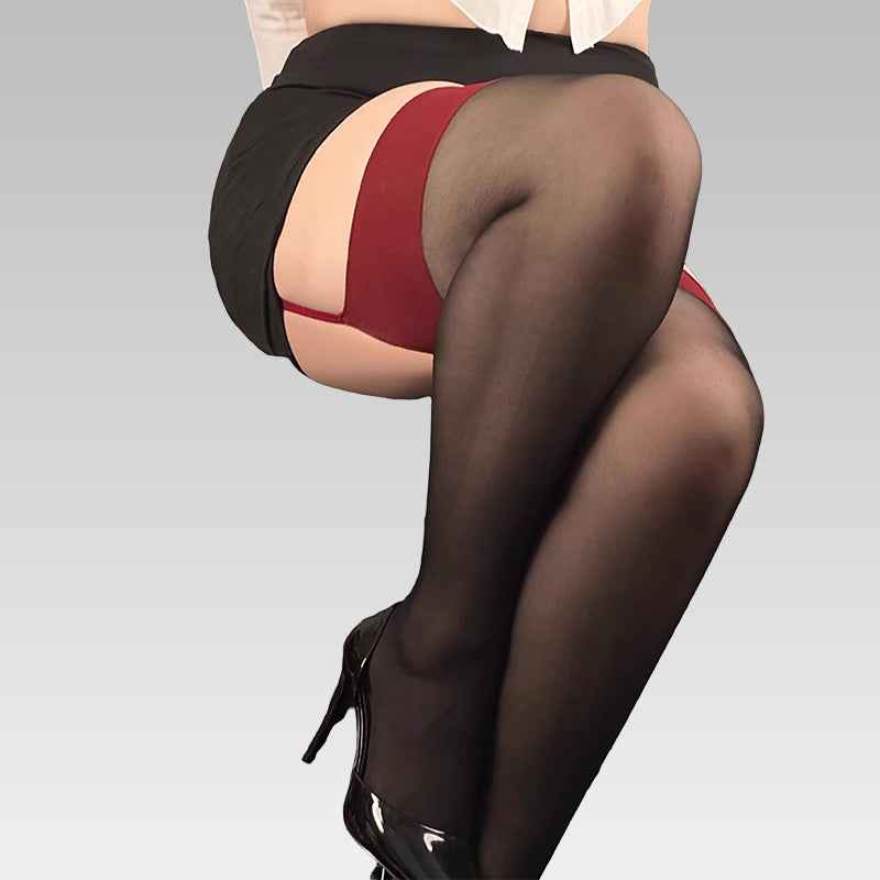 Scarlet Edge Plus-Size Suspender Stockings
